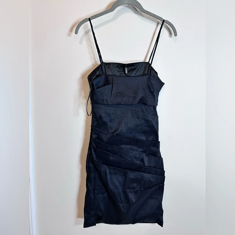 Women’s Bardot melbourne Medium black mini fitting stretch Dress New - Picture 2 of 6